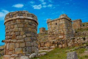 Puno: Dagstur til Chucuito, Aramu Muru og Juli