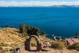 Puno: Taquile - Puno: Koko päivän vierailu Uros-saarelle - Taquile