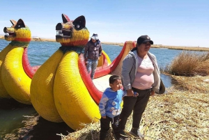 Puno: Half-Day Excursion to the Uros Floating Islands