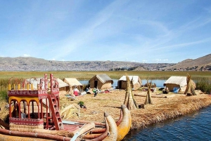 Puno: Kayak Tour to the Uros Islands