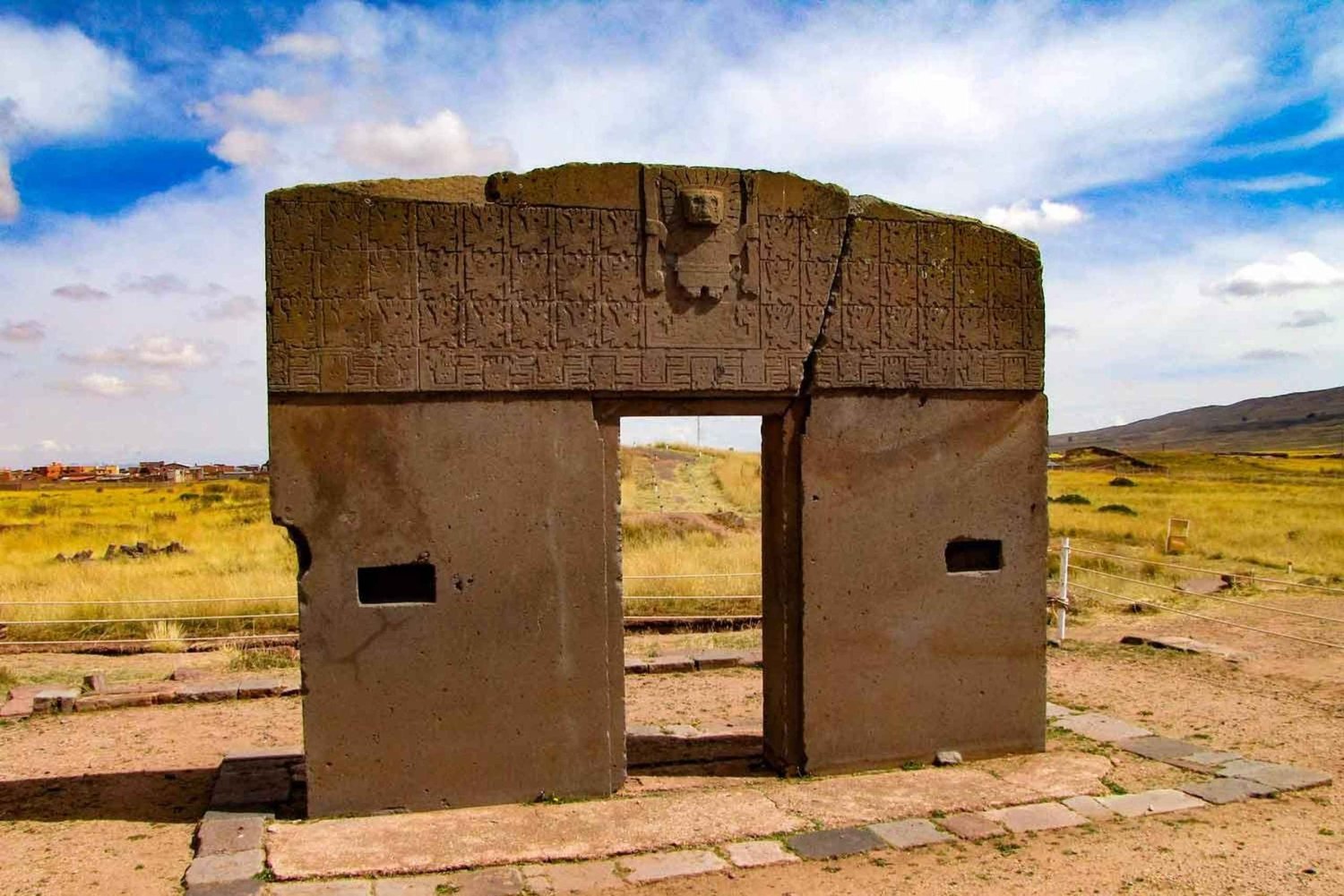 Puno: Dagsudflugt til La Paz og Tiwanaku med guide
