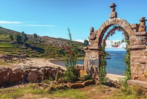Puno: tour en barco por el lago Titicaca, los uros y Taquile