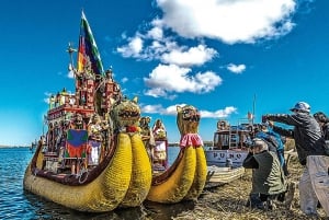 Puno: Uros and Taquile Islands Full-Day Tour with Lunch