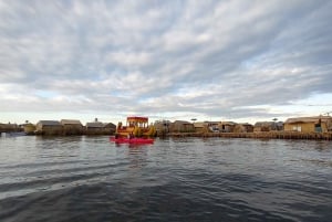 Puno: Uros Floating Island Kayak Experience at Lake Titicaca
