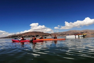 Puno: Kajakoplevelsen Uros Floating Island ved Titicaca-søen