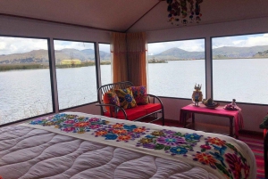 Puno:Uros Floating Islands Tour and Overnight Lodge Stay