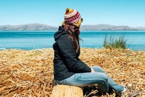 Au départ de Puno : visite d'une jounée d'Uros et de l'île de Taquile avec déjeuner