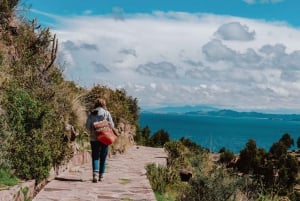 Puno: Uros, Taquile, and Amantani Islands 2-Day Tour