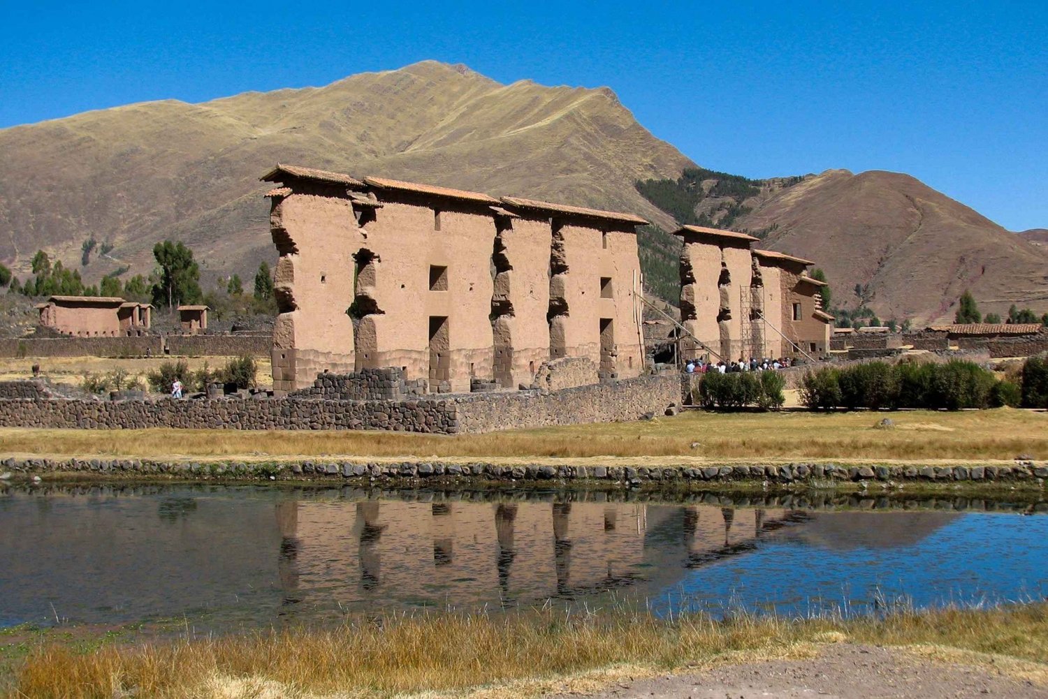 Round trip Cusco: Route of the sun + 1D in Puno with hotel