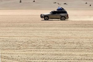 Viaje de ida y vuelta al Salar de Uyuni y las Lagunas de Colores