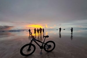 Salar de Uyuni: 1-dagstur med solnedgång
