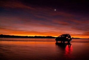 Salar de Uyuni Sunset and Night of Stars |Private Service|