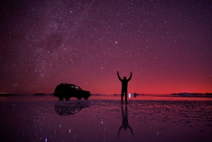 stargazing at the Salar de Uyuni with pickup