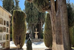 Sucre : Visite historique dans le vieux et beau cimetière