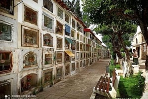 Sucre: Recorrido histórico por el antiguo y hermoso cementerio