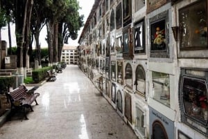 Sucre : Visite historique dans le vieux et beau cimetière