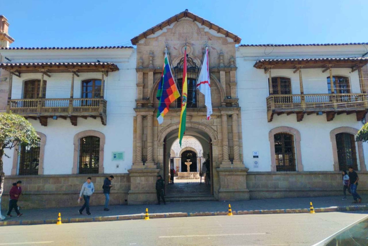 Sucre: Valkoisen kaupungin ja sen historian kävelykierros