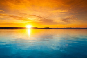 BOLIVIA: ZONSOPGANG EN STERRENLICHT IN UYUNI