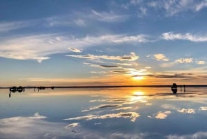 SUNRISE AT THE UYUNI SALT FLAT