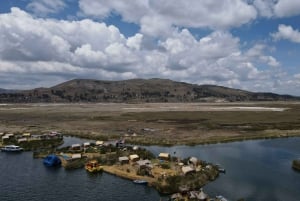 Tititcaca Cultural Route: Floating Island of the Uros and Taquile.