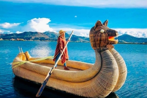 Passeio de caiaque em Uros e Taquile em lancha rápida