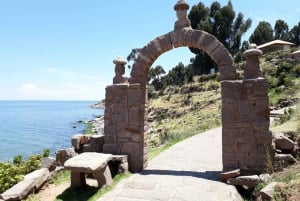 Puno: Uros en Taquile eiland met lunch per Fast Boat