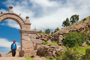 Uros, Amantani & Taquile 2D från Cusco med avlämning i Puno