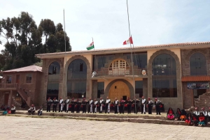 Uros og Taquile Island Bådtur fra Puno