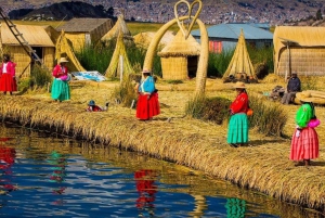 Excursion en bateau privé dans les îles Uros