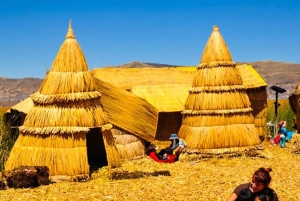 Tour di un giorno in kayak di Uros e dell'isola di Taquile