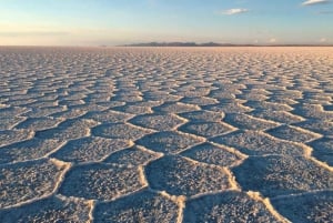 Uyuni: 2-Day Salar de Uyuni and Train Cemetery Tour