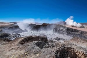 Uyuni: 3 päivän retki Salar de Uyuni, Laguna Colorada ja Laguna ...