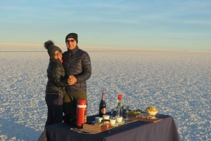 Uyuni : 3 jours d'excursion privée dans les salines d'Uyuni et la lagune colorée