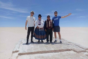 Uyuni: 3-dages tur med saltlejligheder og ørkeneventyr