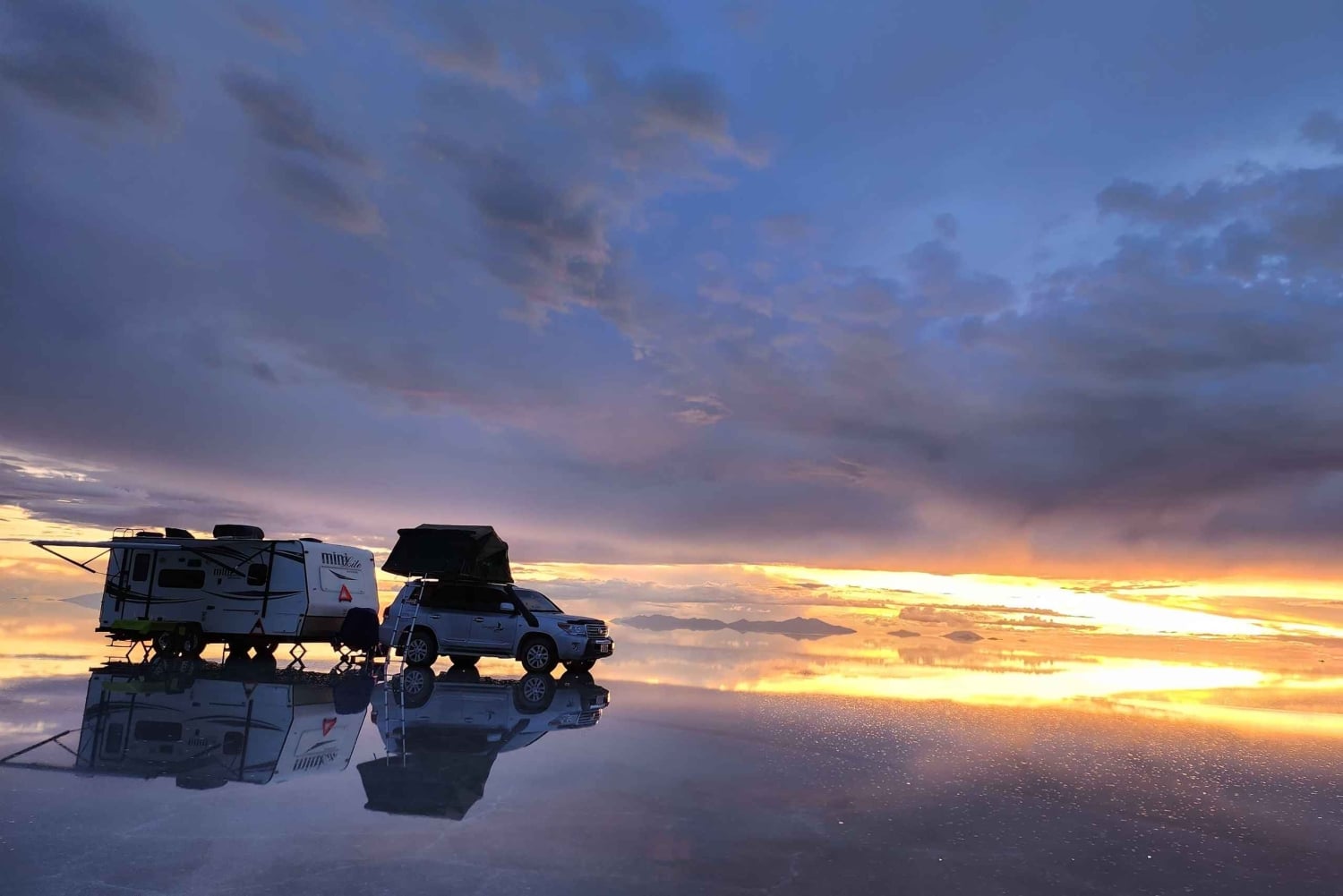 Uyuni/Colchani: RV-camping under stjärnorna i Uyuni Overlander