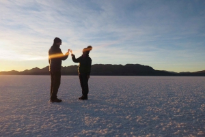 Uyuni: całodniowa wycieczka po solnych równinach z noclegiem w hotelu