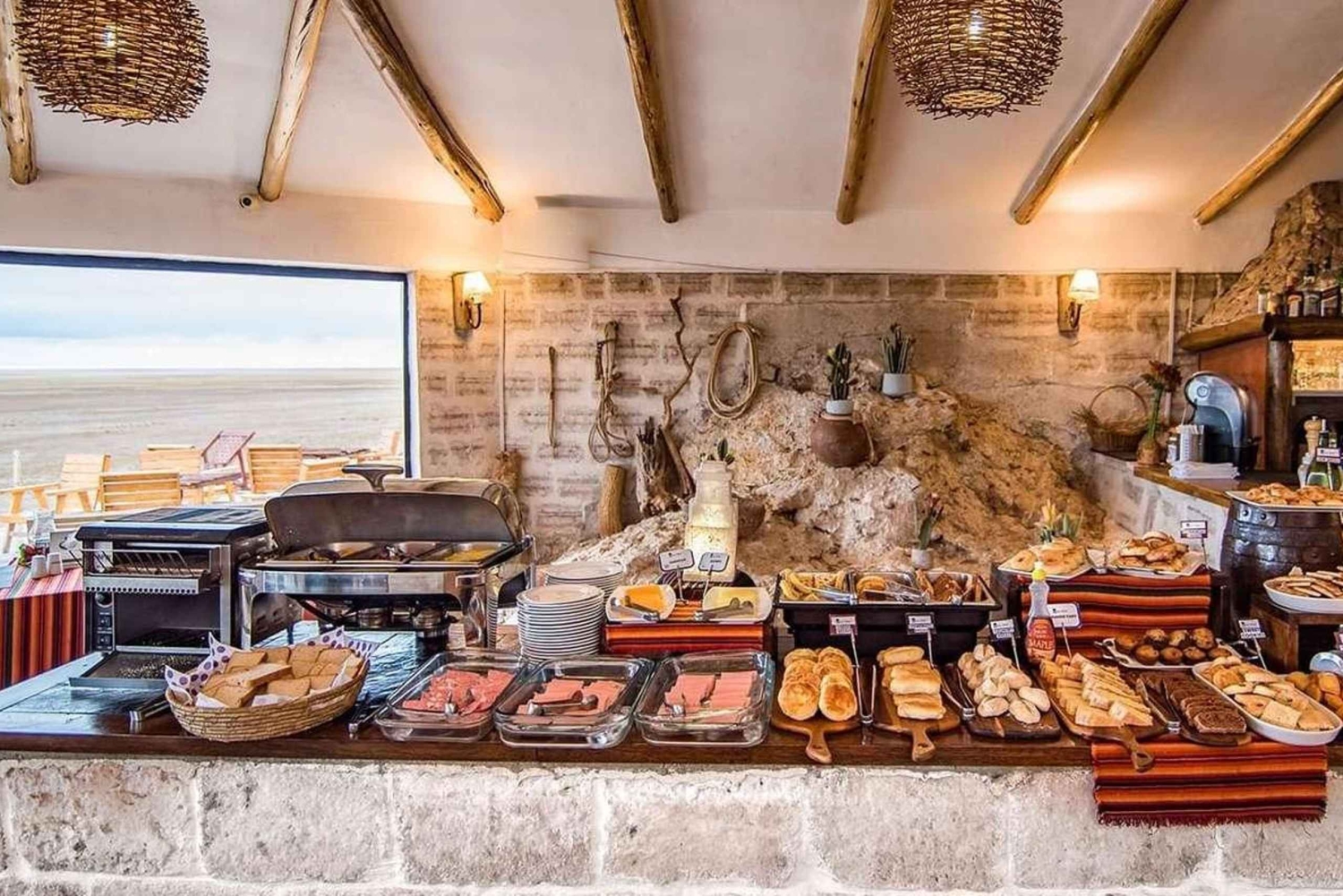 Uyuni: Stjärnornas natt + 4-stjärnigt salt hotell | Privat