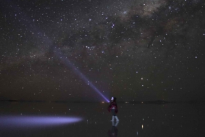 Uyuni: Stjernernes nat + solopgang i Uyunis saltsletter