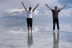 UYUNI ZOUTVLAKTE: ONTDEK HET TIJDENS EEN DAGVULLENDE TOUR + ZONSONDERGANG