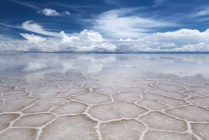 Visite privée des salines d'Uyuni depuis le Chili dans des auberges de jeunesse