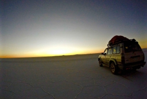 Visite privée des salines d'Uyuni depuis le Chili dans des auberges de jeunesse