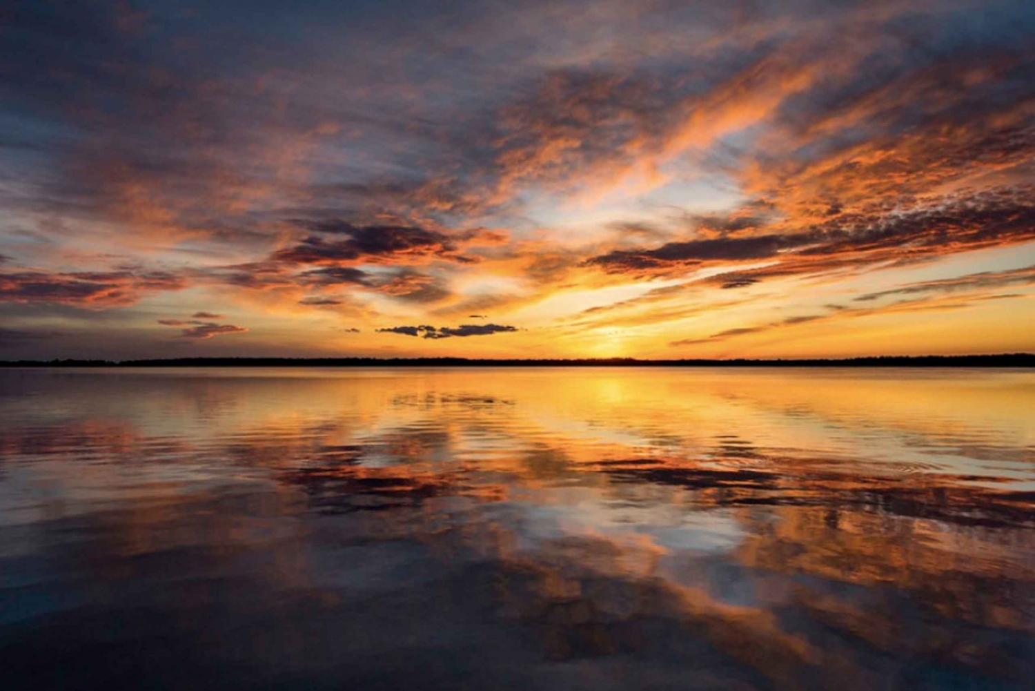 UYUNI SALT FLAT: OPLEVELSE AF SOLOPGANG OG STJERNELYS