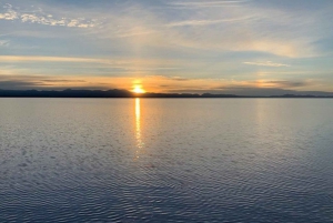 PLAINE SALÉE D'UYUNI : LEVER DU SOLEIL ET LUMIÈRE DES ÉTOILES