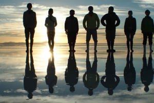 SALAR DE UYUNI: EXPERIENCIA AL ATARDECER Y A LA LUZ DE LAS ESTRELLAS