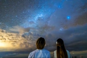 PLAINE SALÉE D'UYUNI : COUCHER DE SOLEIL ET LUMIÈRE DES ÉTOILES