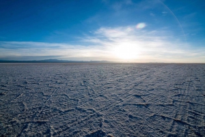 Le salar d'Uyuni et le volcan Tunupa