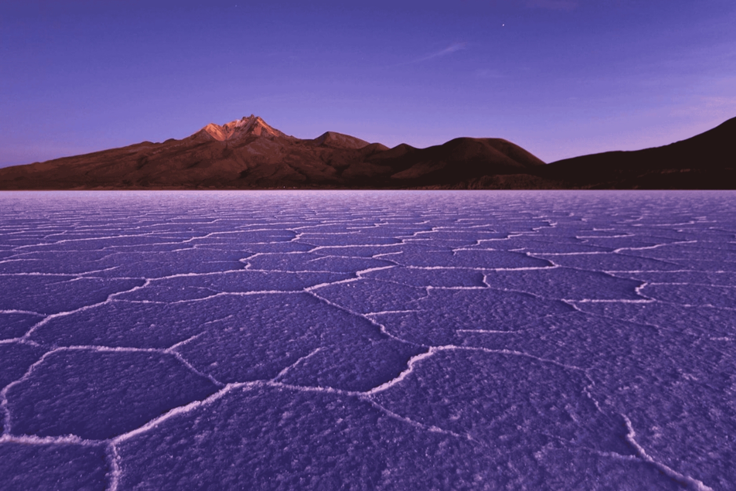Uyuni Salt Flats 2-Day Tour from La Paz by flight