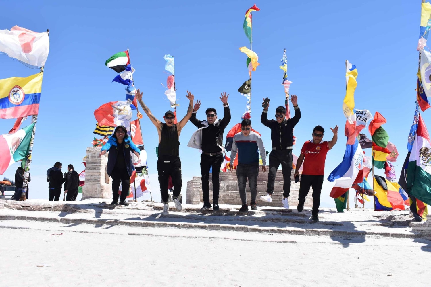 Uyuni: Salt Flats 3-Day Tour with Meals and Guide