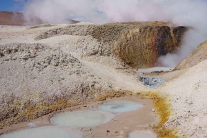 Uyuni Salt Flats and Red Lagoon 3-Days | English in Guide |