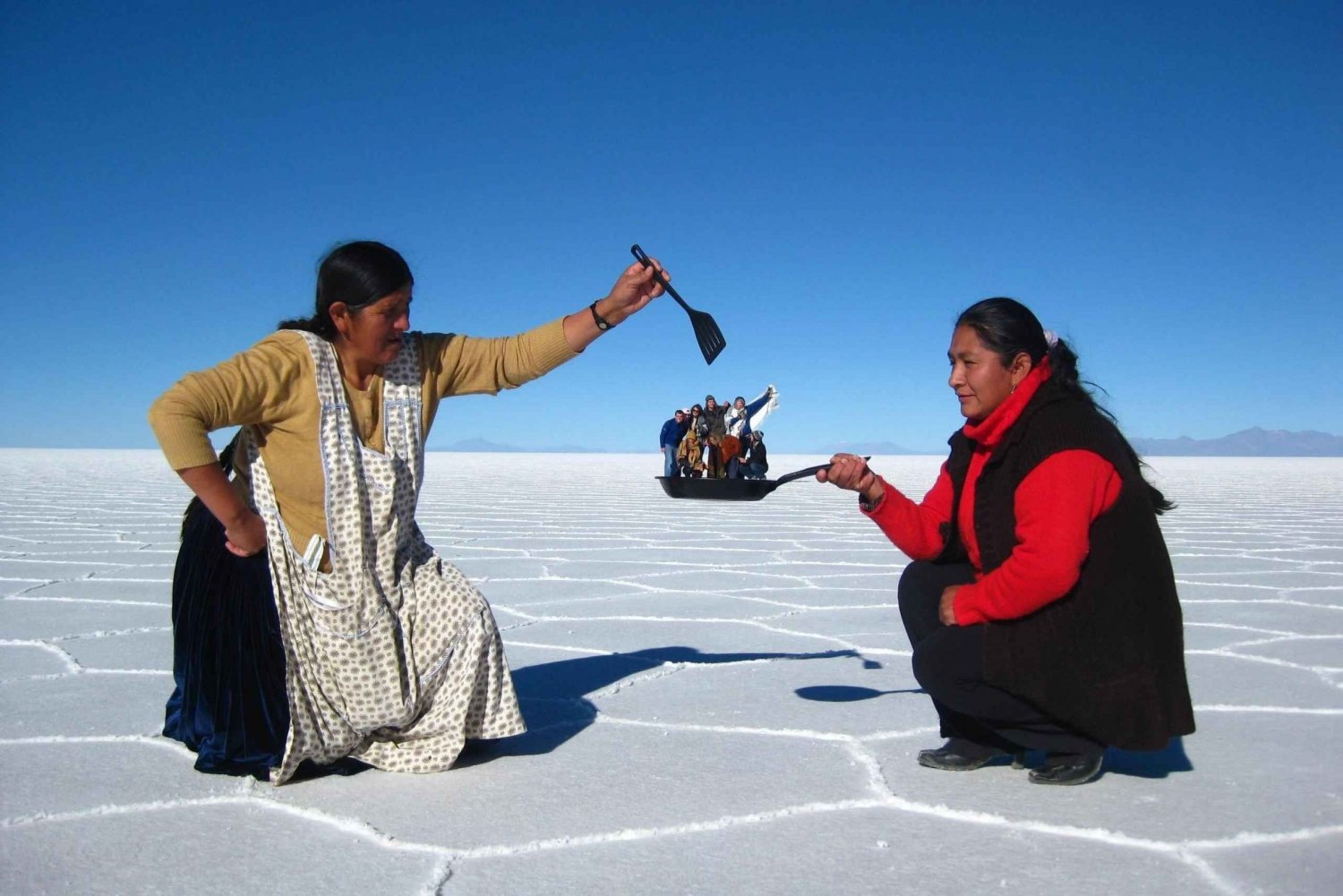 Uyuni: Zoutvlaktes en zonsondergang rondleiding met lunch